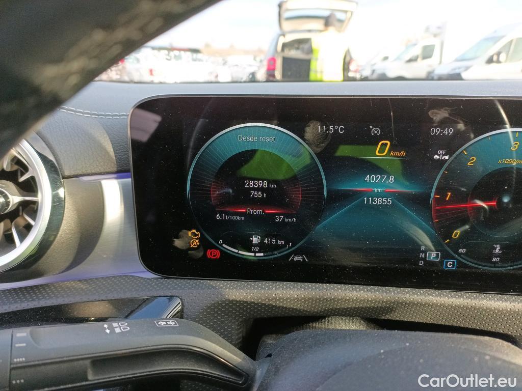  Mercedes  CLA-Klasse MERCEDES-BENZ CLA / 2019 / 4P / coupé CLA 220 D DCT #10