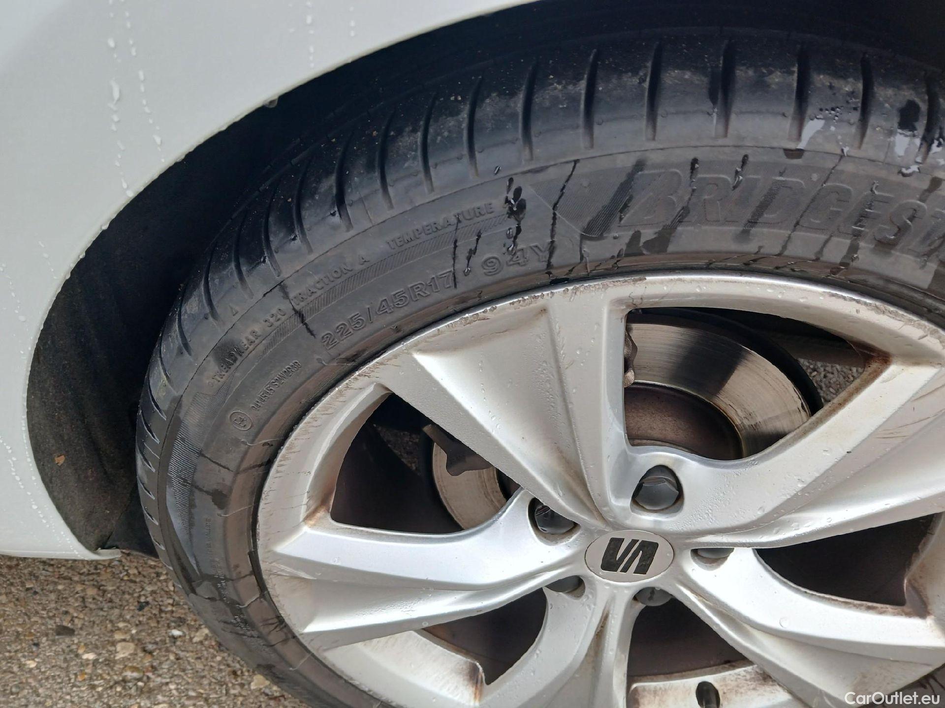  Seat  Leon SEAT Nuevo León / 2020 / 5P / familiar SP 1.5 eTSI 110kW DSG S&S FR Go L(SP) #30