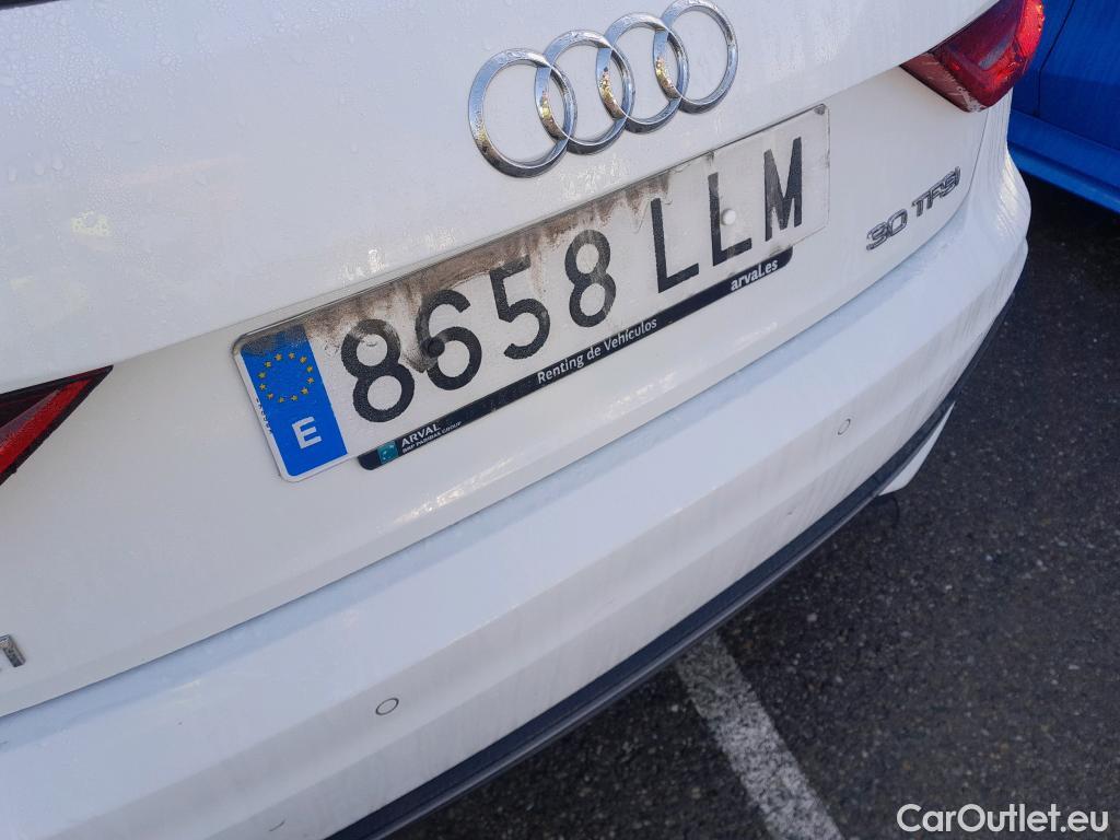  Audi  A1 Sportback AUDI A1 / 2018 / 5P / berlina con portón Sportback Adrenalin 30 TFSI 81kW (116CV)(SP) #17