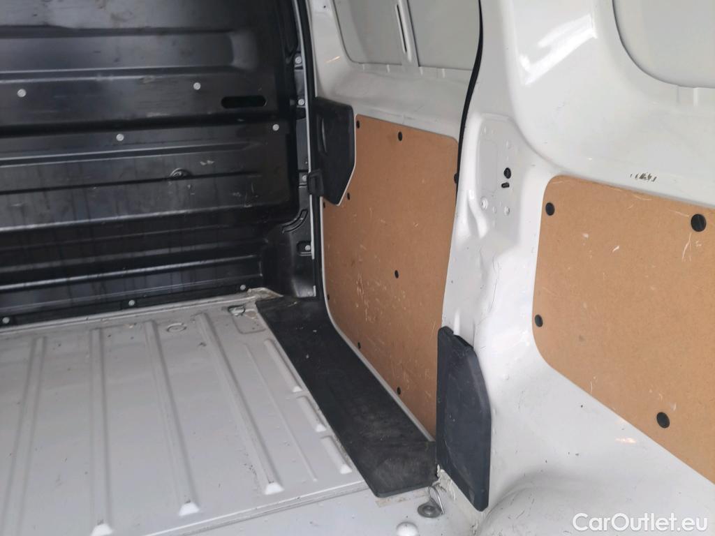  Peugeot  Expert PEUGEOT  / 2016 / 4P / furgón Furgón Pro BlueHDi 90KW (120) Standard #10