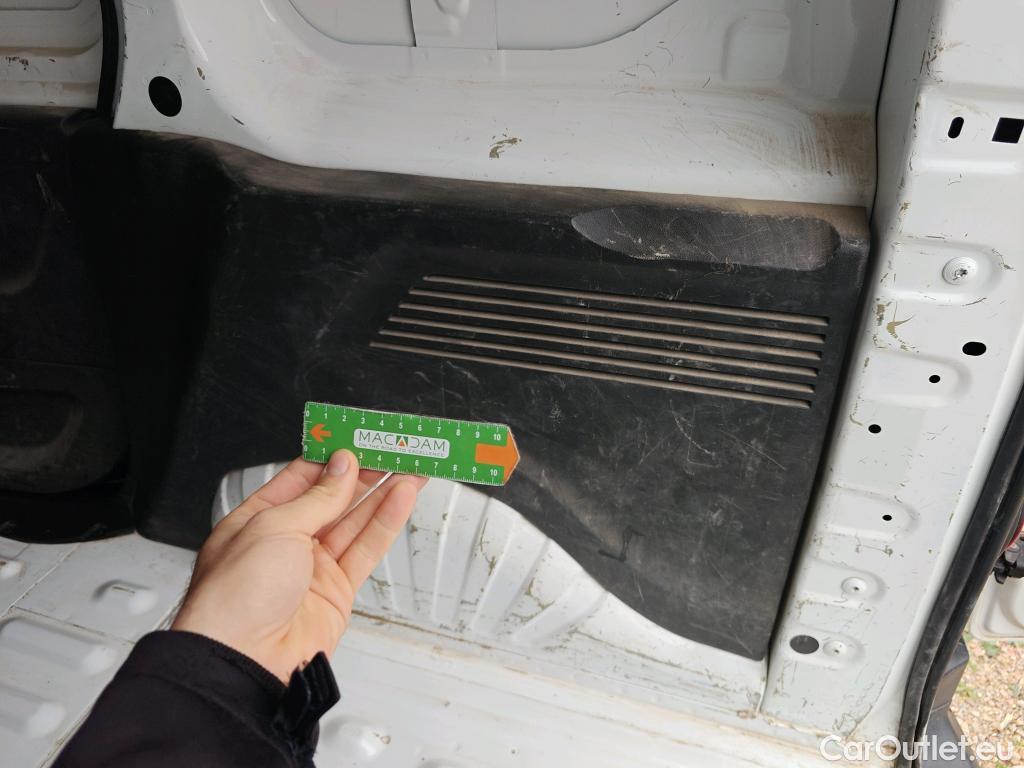  Peugeot  Partner PEUGEOT  / 2018 / 4P / furgón derivado de turismo Premium Standard 600kg BlueHDi 73kW (AC) #12