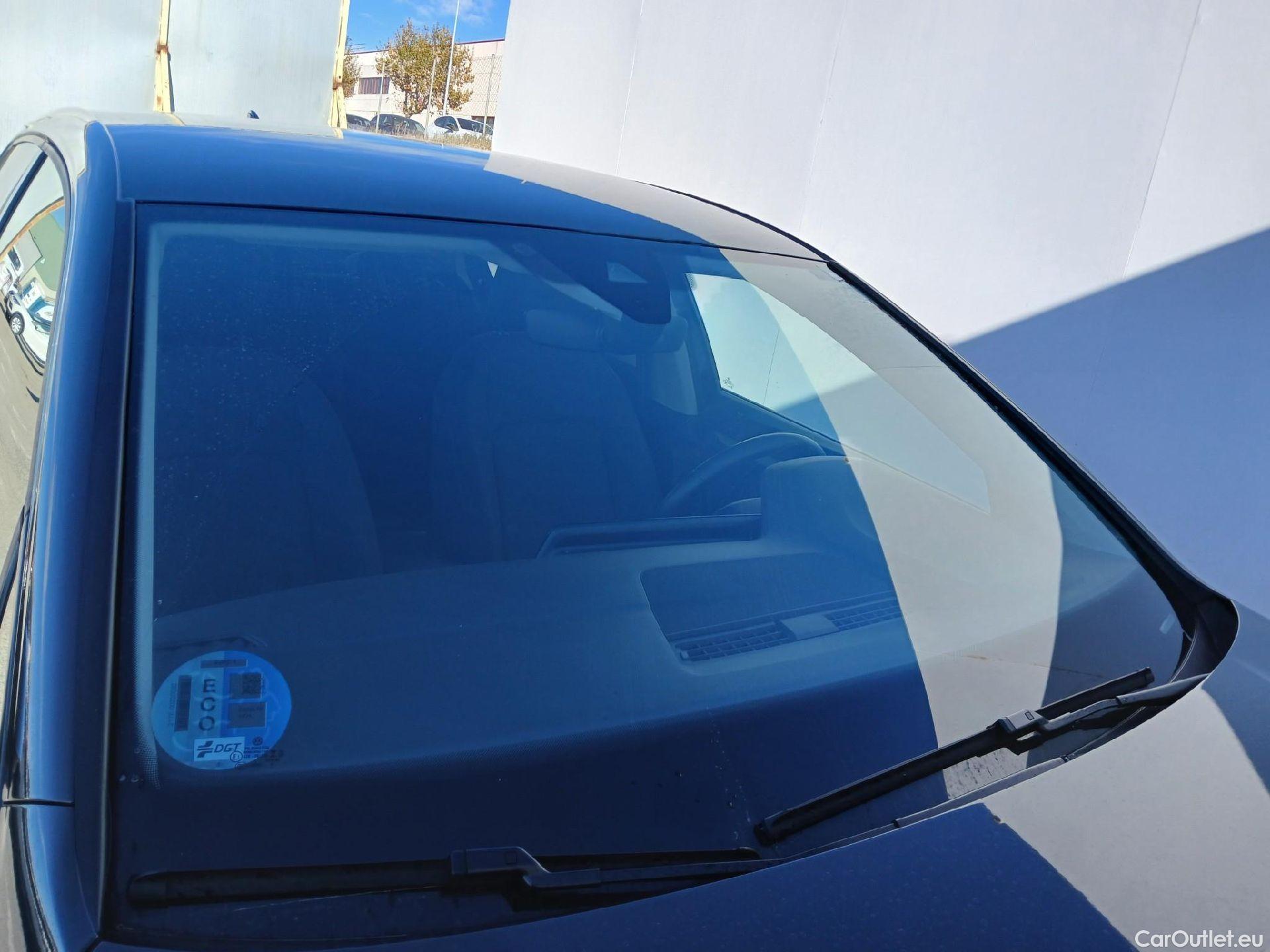  Volkswagen  Golf  VOLKSWAGEN / 2020 / 5P / berlina con portón Life 1.0 eTSI 81kW (110CV) DSG #1