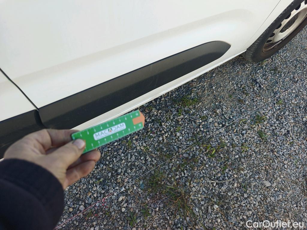  Citroen  Berlingo CITROEN  / 2018 / 4P / combi Talla M BlueHDi 100 S&S LIVE (AC) #6