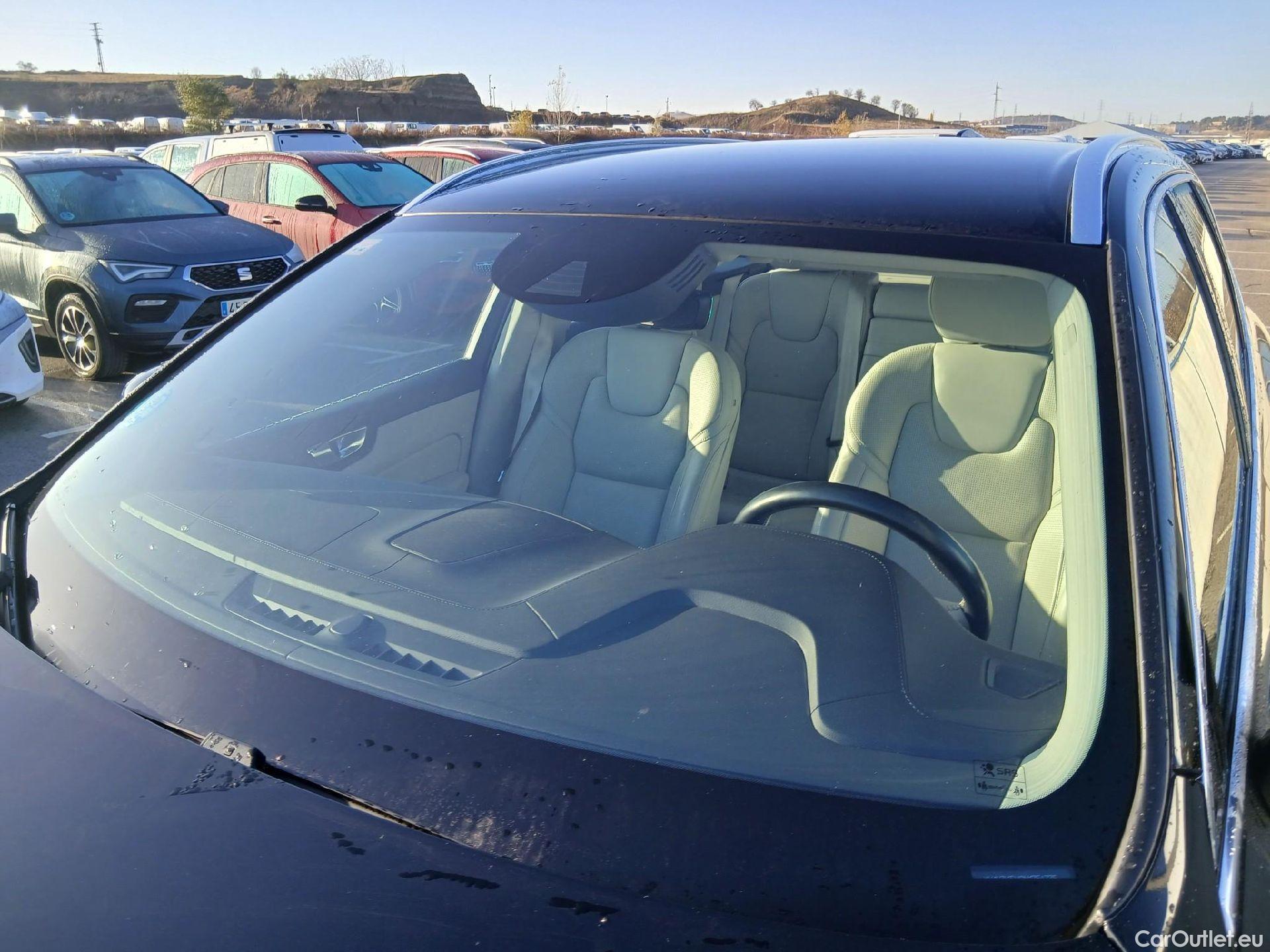  Volvo  XC60 VOLVO  / 2017 / 5P / todoterreno 2.0 B4 D AWD Inscription Auto #4