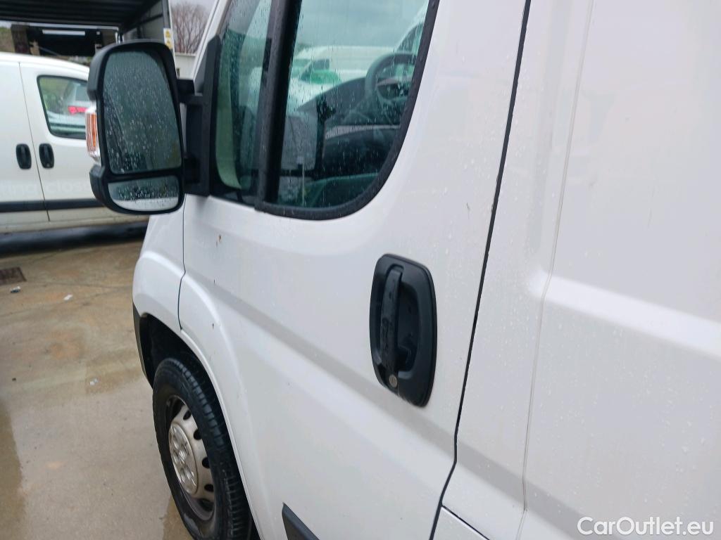  Peugeot  Boxer  Furgón Techo Elevado 335 L2H2 Premium BlueHDi 140 Stop&Start HDi #40