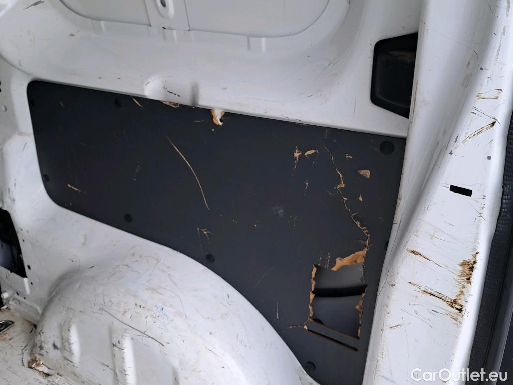  Citroen  Jumpy CITROEN  / 2016 / 4P / furgón Talla M BlueHDi 100 S&S 6v Control #36