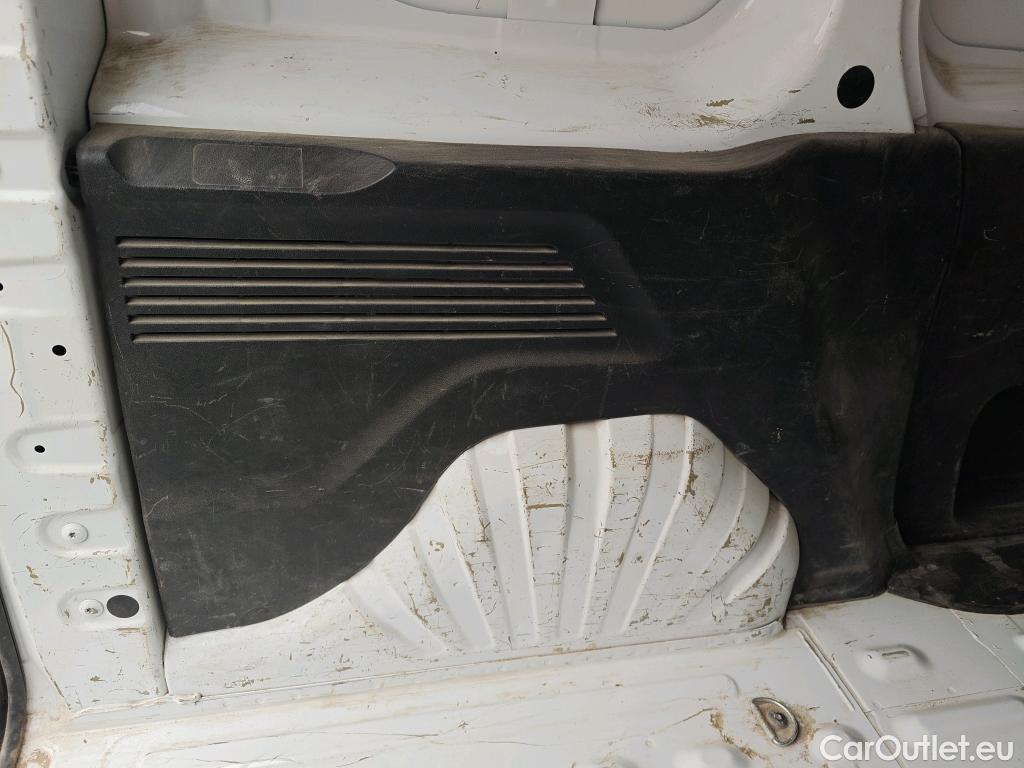  Peugeot  Partner PEUGEOT  / 2018 / 4P / furgón derivado de turismo Premium Standard 600kg BlueHDi 73kW (AC) #28