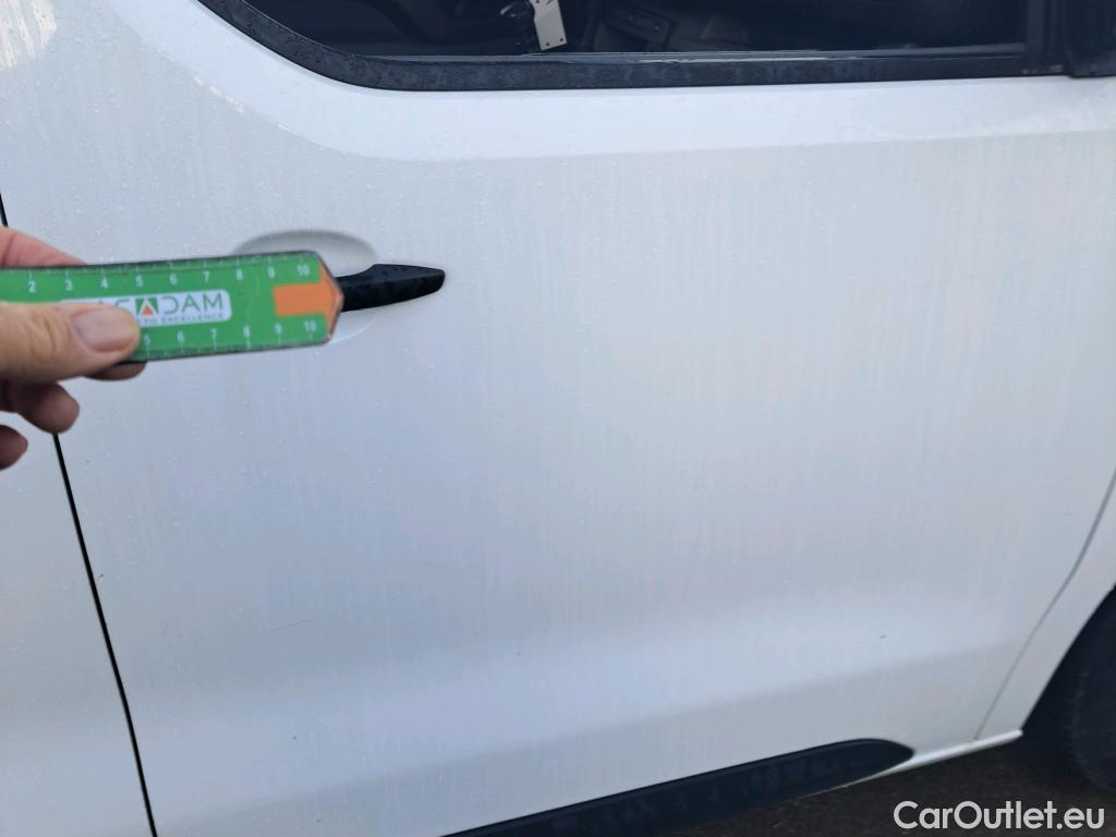  Peugeot  Expert PEUGEOT  / 2016 / 4P / furgón Furgón Pro BlueHDi 90KW (120) Standard #32