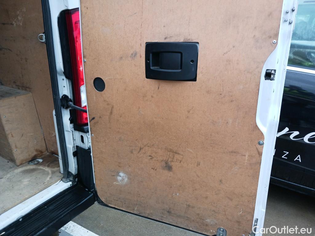  Peugeot  Boxer  Furgón Techo Elevado 335 L2H2 Premium BlueHDi 140 Stop&Start HDi #39