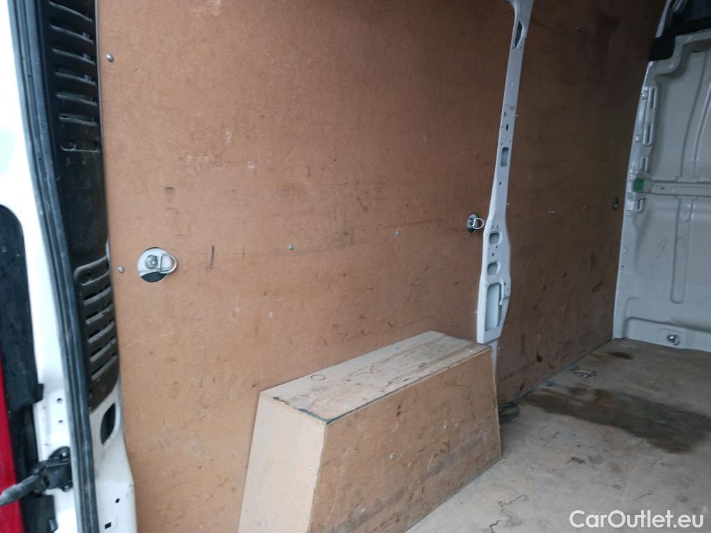  Peugeot  Boxer  Furgón Techo Elevado 335 L2H2 Premium BlueHDi 140 Stop&Start HDi #35