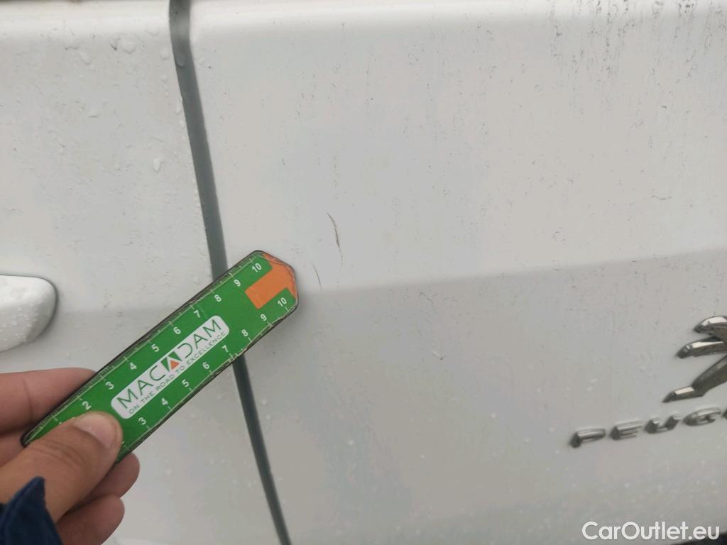  Peugeot  RIFTER PEUGEOT  / 2018 / 5P / monovolumen compacto Active Long BlueHDi 73kW #6