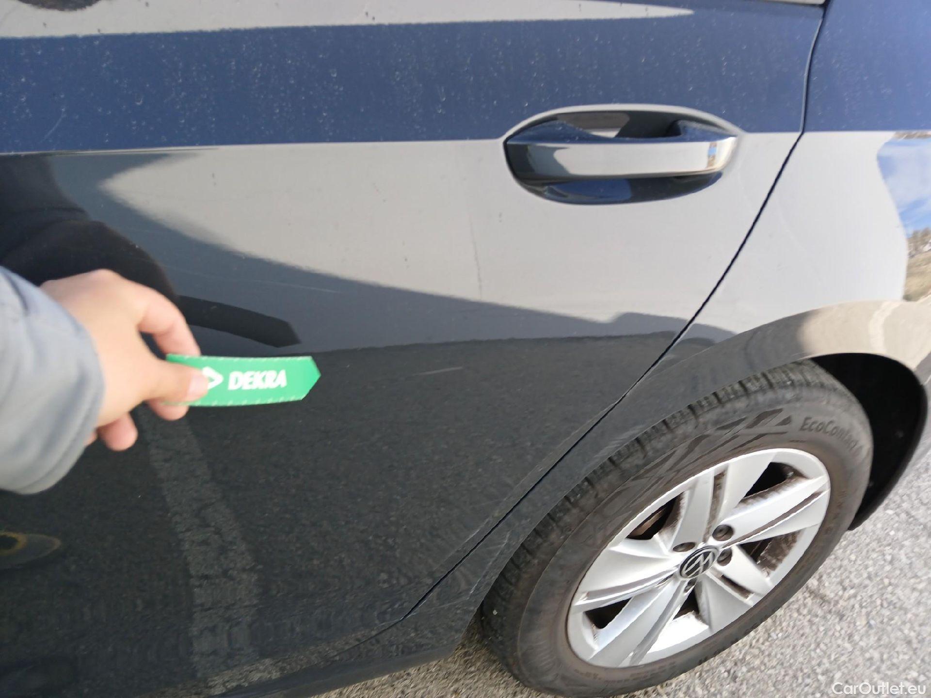  Volkswagen  Golf  VOLKSWAGEN / 2020 / 5P / berlina con portón Life 1.0 eTSI 81kW (110CV) DSG #6