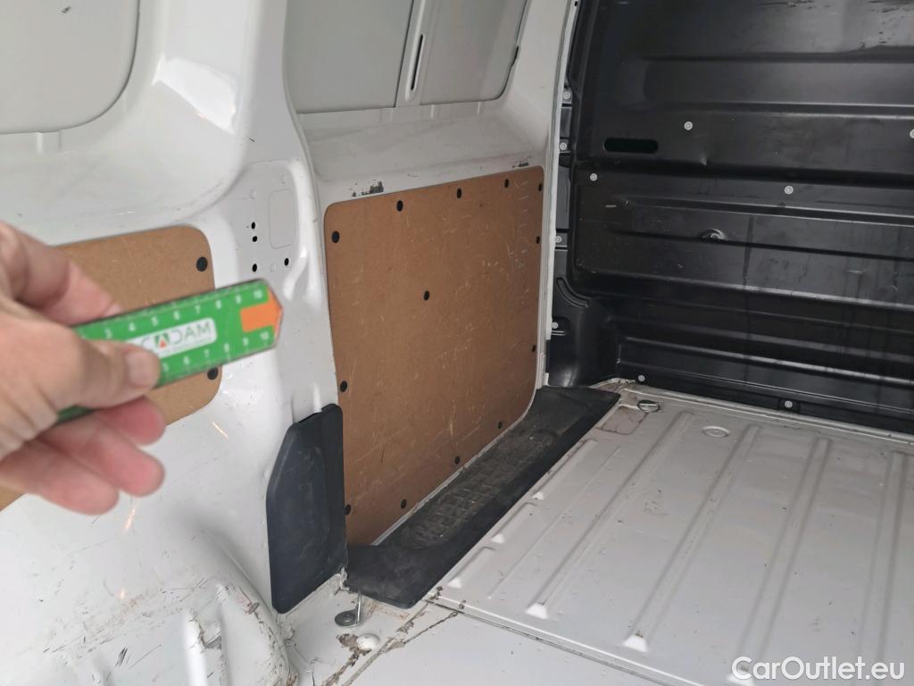  Peugeot  Expert PEUGEOT  / 2016 / 4P / furgón Furgón Pro BlueHDi 90KW (120) Standard #23