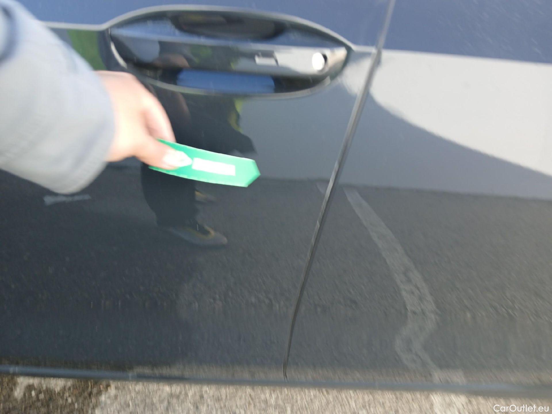  Volkswagen  Golf  VOLKSWAGEN / 2020 / 5P / berlina con portón Life 1.0 eTSI 81kW (110CV) DSG #4