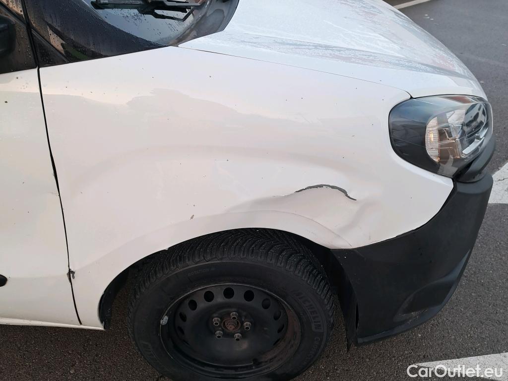  Fiat  Doblo FIAT Doblò Cargo/2015/4P/furgón derivado de turismo Cargo SX 1.3 Mjet 70 kW (95 CV) #10