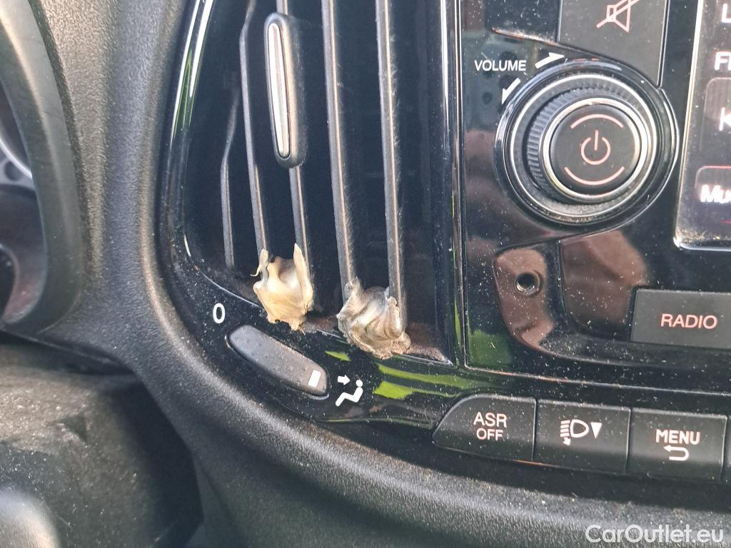  Fiat  Doblo FIAT Doblò Cargo/2015/4P/furgón derivado de turismo Cargo SX 1.3 Mjet 70 kW (95 CV) #53