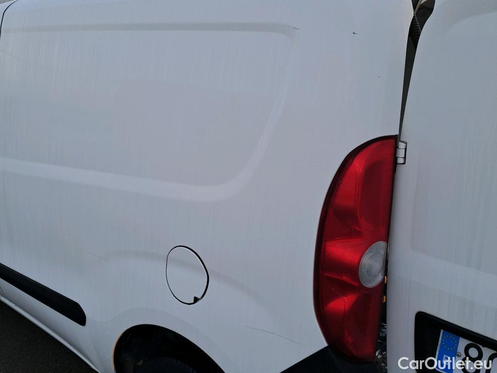  Fiat  Doblo FIAT Doblò Cargo/2015/4P/furgón derivado de turismo Cargo SX 1.3 Mjet 70 kW (95 CV) #7
