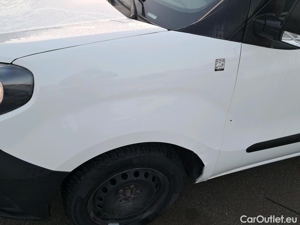  Fiat  Doblo FIAT Doblò Cargo/2015/4P/furgón derivado de turismo Cargo SX 1.3 Mjet 70 kW (95 CV) #20