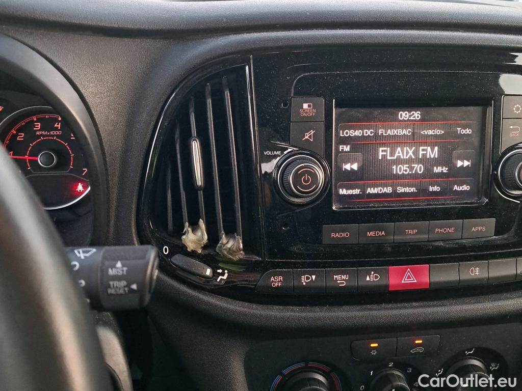  Fiat  Doblo FIAT Doblò Cargo/2015/4P/furgón derivado de turismo Cargo SX 1.3 Mjet 70 kW (95 CV) #52