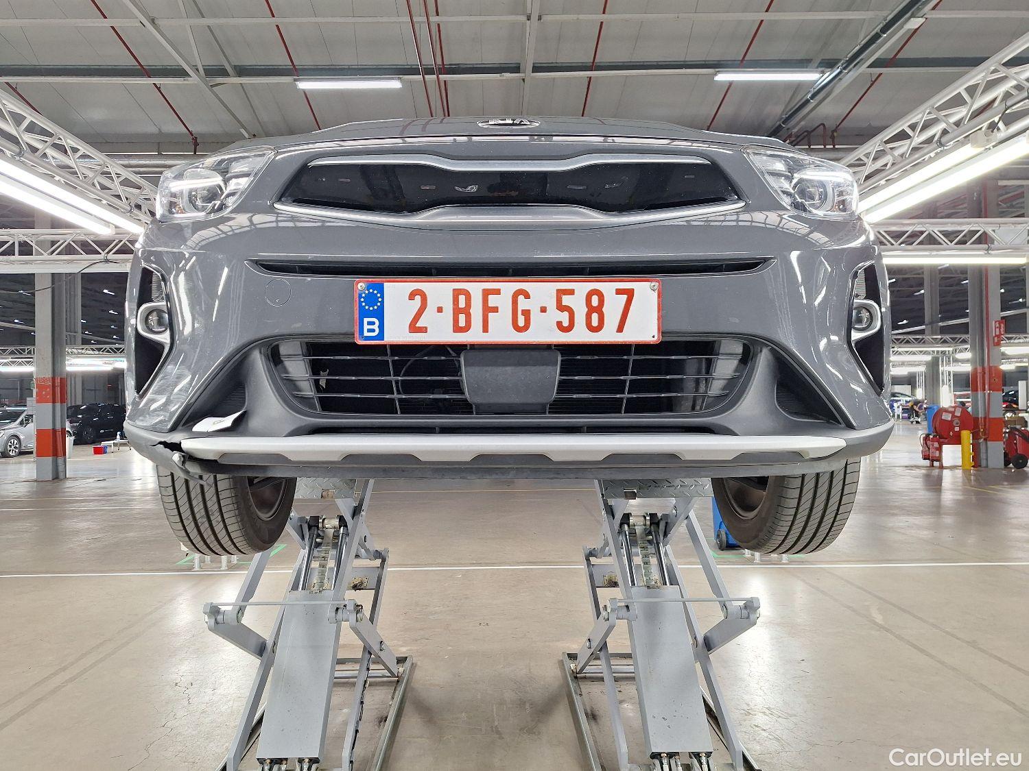  KIA  STONIC Kia,  FL'20, KIA  1.2 Must 5d #1