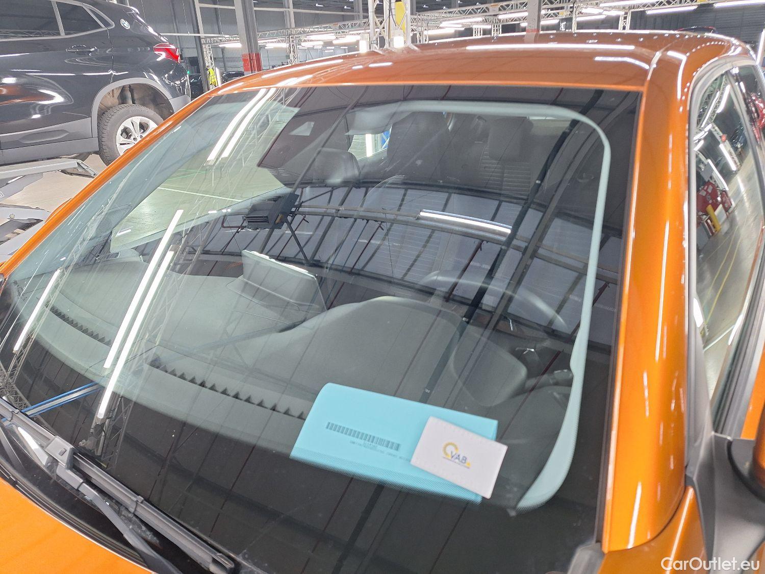  Peugeot  2008 Peugeot,  '19, Peugeot  1.2 Puretech 96kW S&S EAT8 Active Pac #23