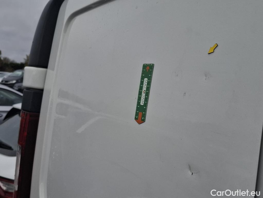  Renault  Trafic RENAULT  / 2014 / 4P / Fourgon tôlé FG GCFL1H1 1000 dCi95 Stop&Start E6 #17