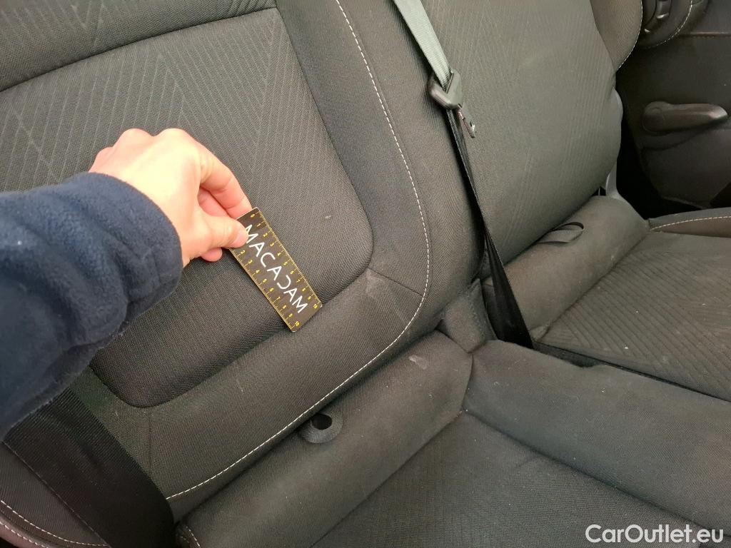  Renault  Trafic  Fourgon L2H1 3T Grand Confort 2.0 dCi 130CV BVM6 E6d #15