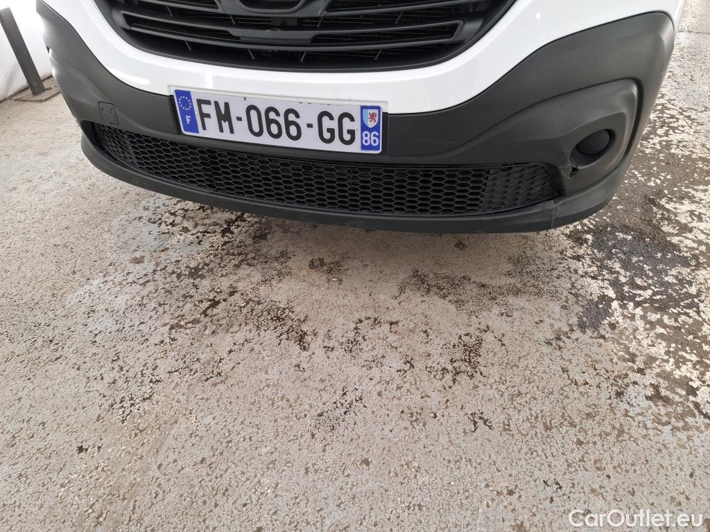  Renault  Trafic RENAULT  / 2014 / 4P / Fourgon tôlé FG GCFL1H1 1000 dCi95 Stop&Start E6 #40