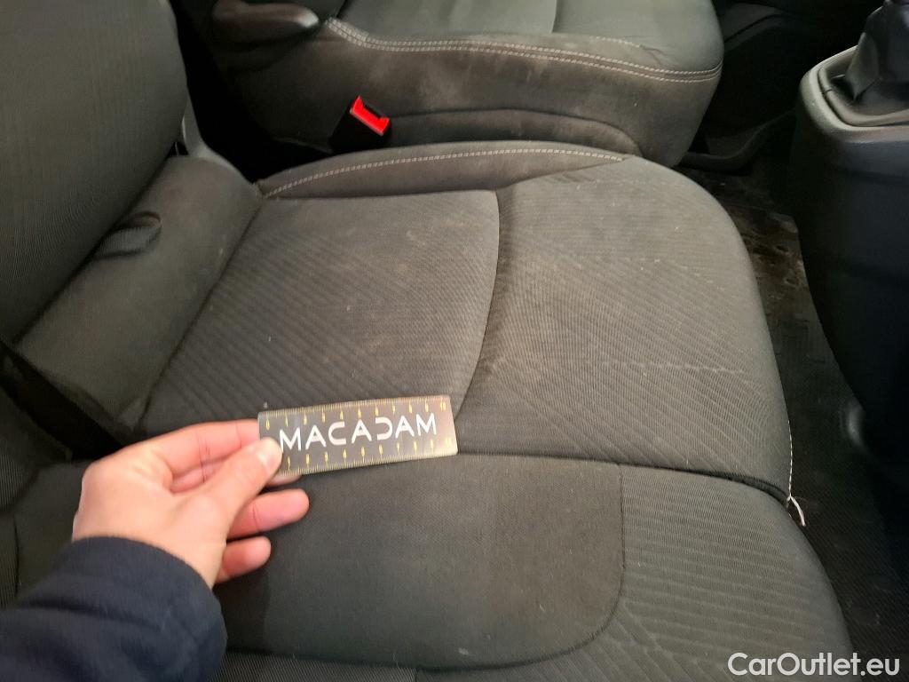  Renault  Trafic  Fourgon L2H1 3T Grand Confort 2.0 dCi 130CV BVM6 E6d #16