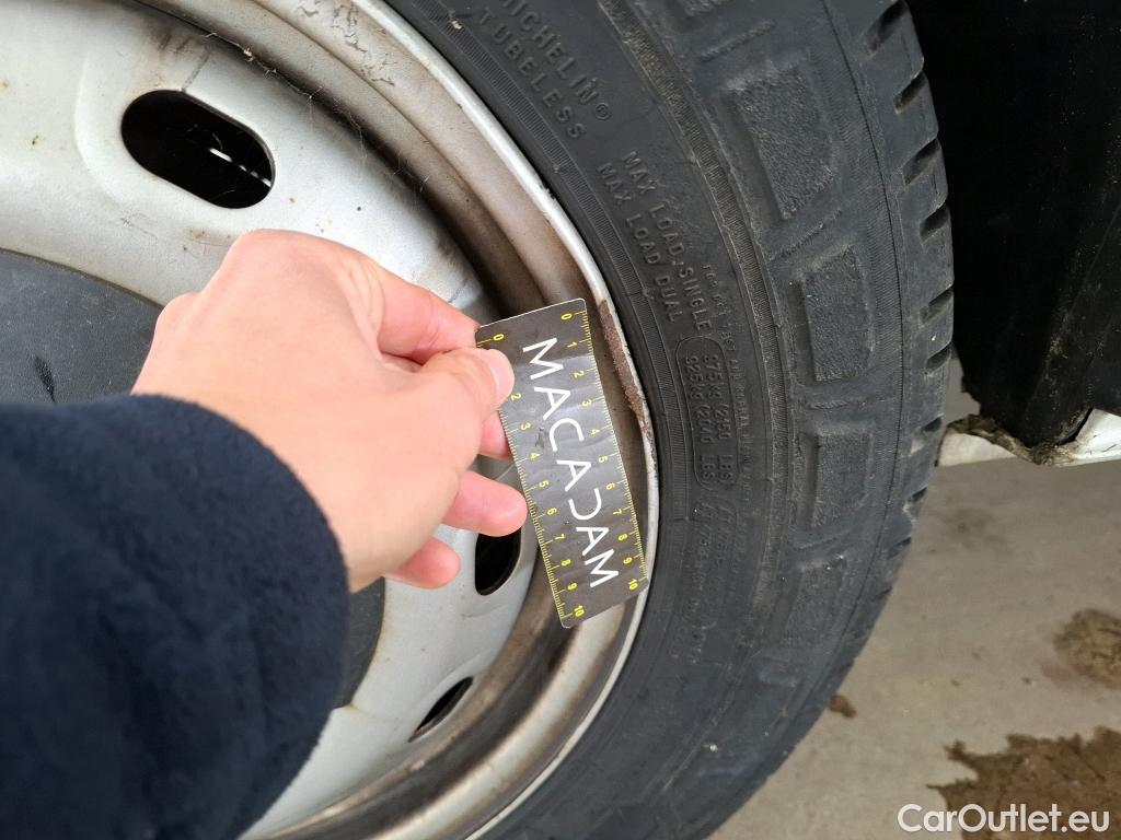  Renault  Trafic  Fourgon L2H1 3T Grand Confort 2.0 dCi 130CV BVM6 E6d #21