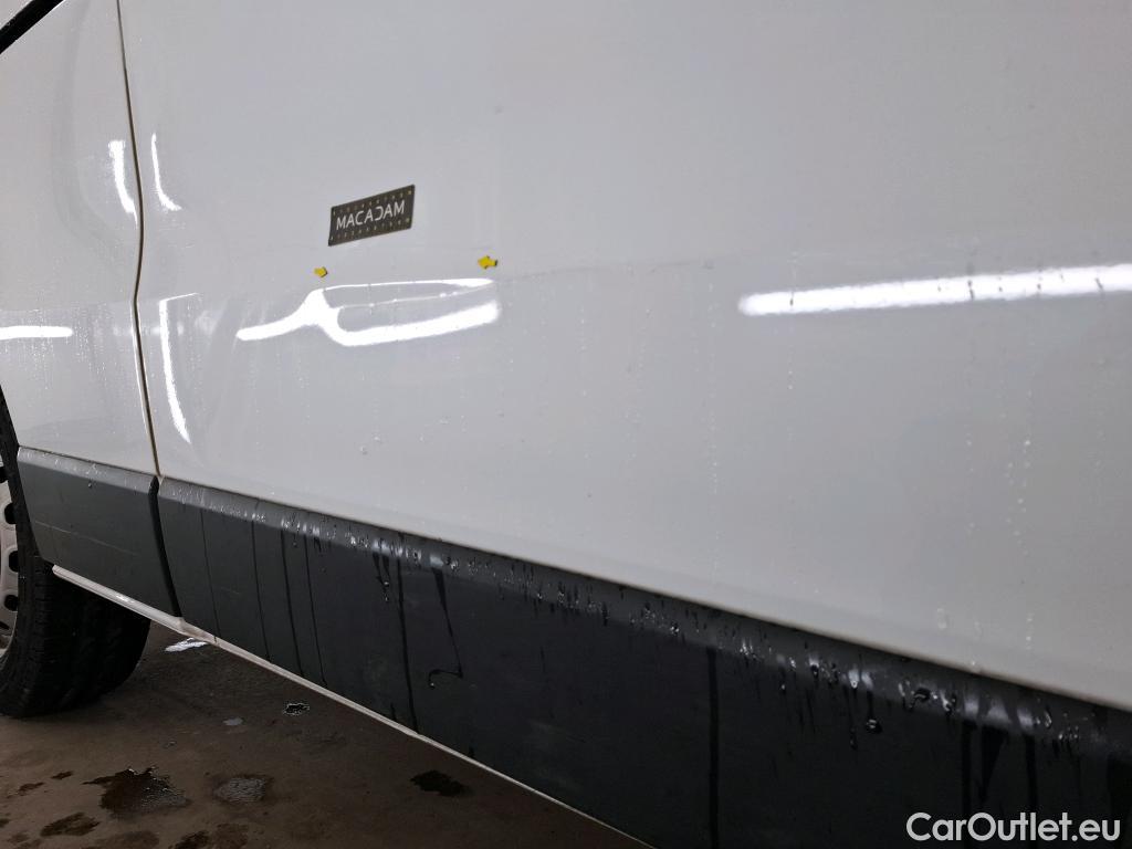  Renault  Trafic  Fourgon L2H1 3T Grand Confort 2.0 dCi 130CV BVM6 E6d #2