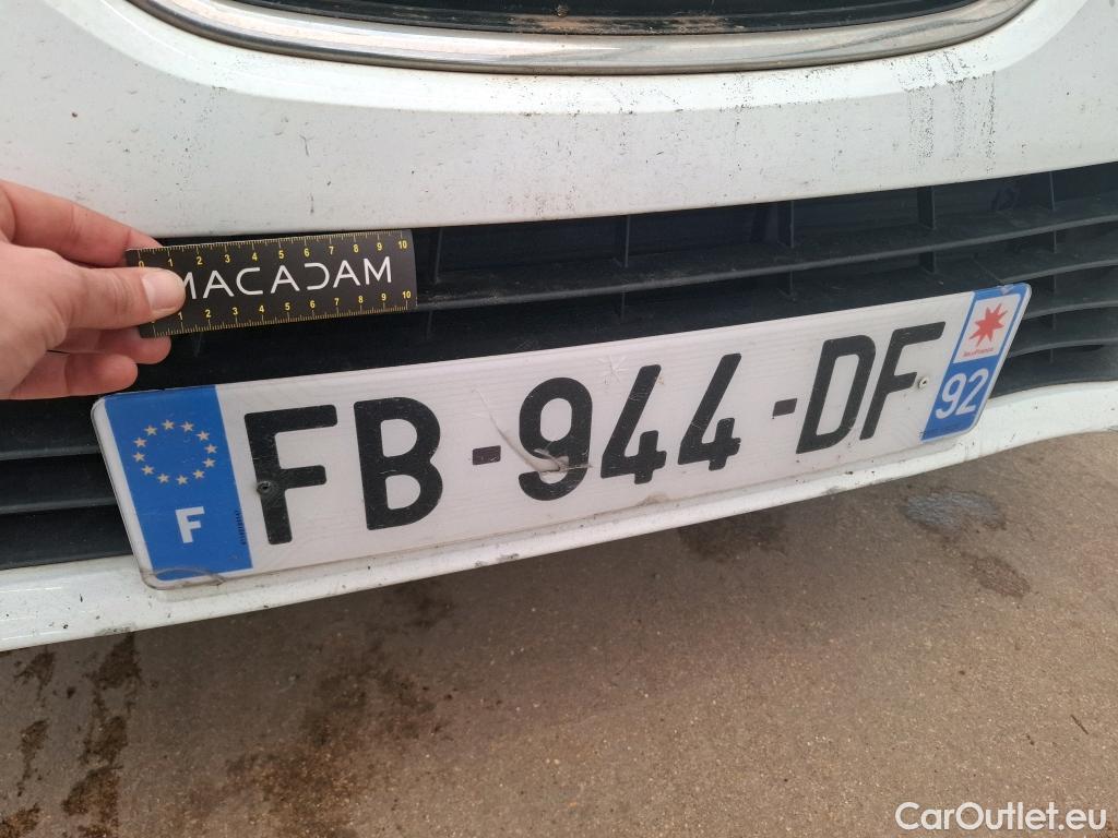  Renault  Megane  IV Berline 5pt. Société Air Nav 1.5 dCi 90CV BVM6 E6 #24