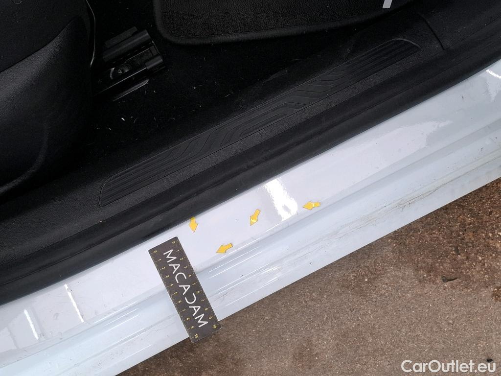  Renault  Megane RENAULT Mégane Berline 5p Berline Business TCe 115 FAP #28