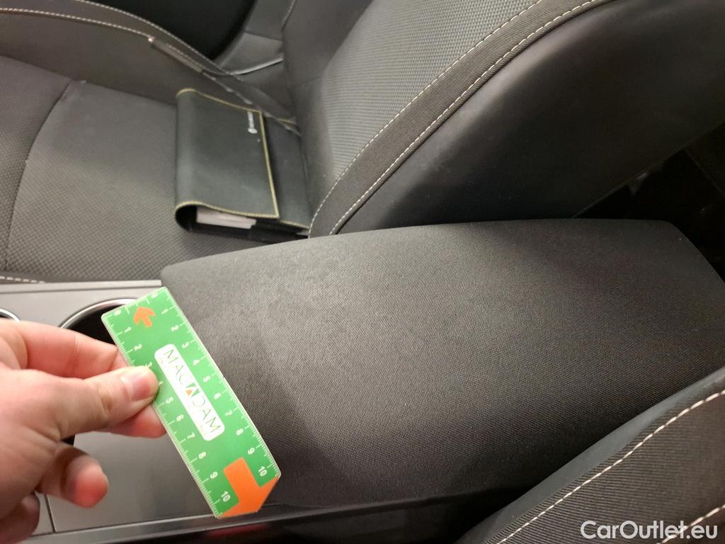  Renault  Megane  IV Berline 5pt. Société Air Nav 1.5 dCi 90CV BVM6 E6 #11