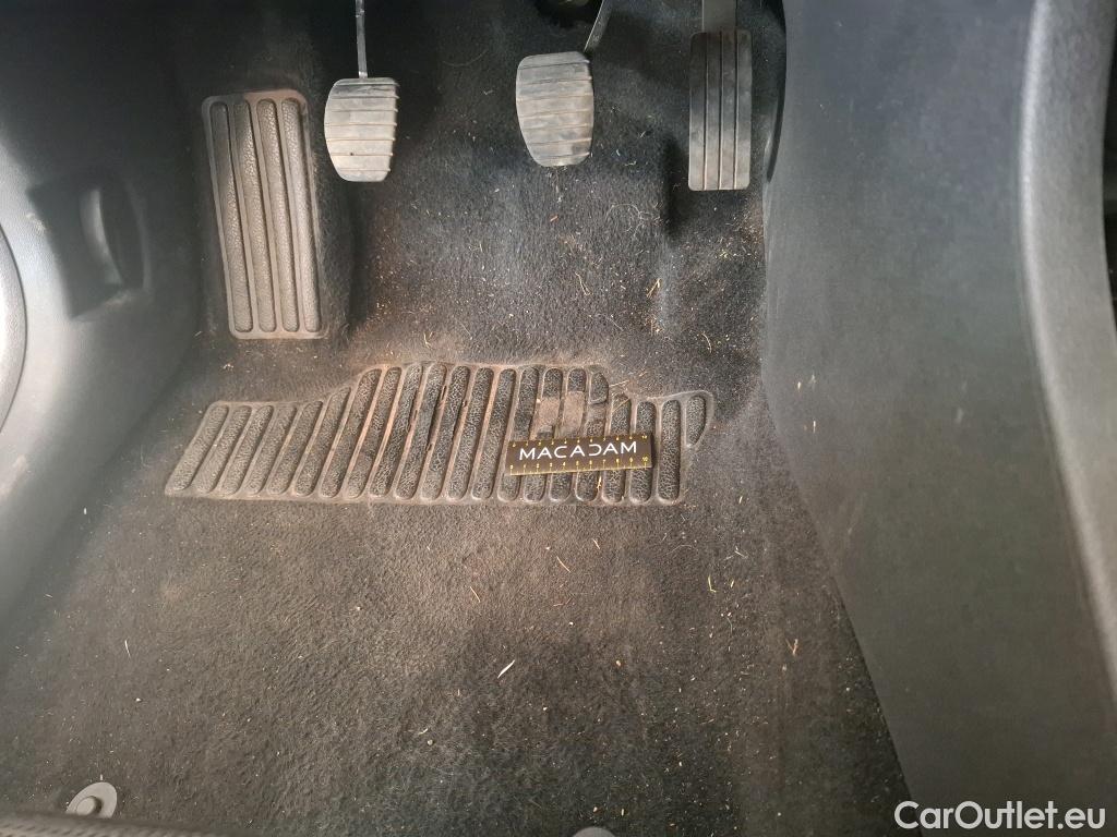  Renault  Clio RENAULT  Société VU 5p Berline Air Medianav dCi 90 #10