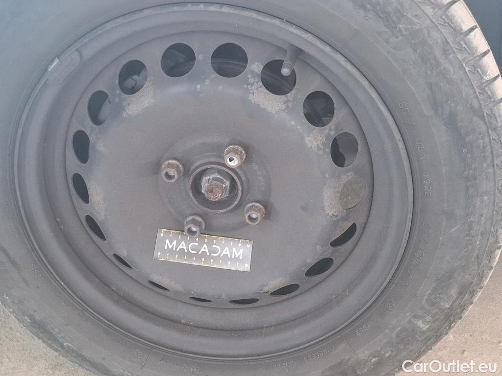  Renault  Clio RENAULT  Société VU 5p Berline Air Medianav dCi 90 #32