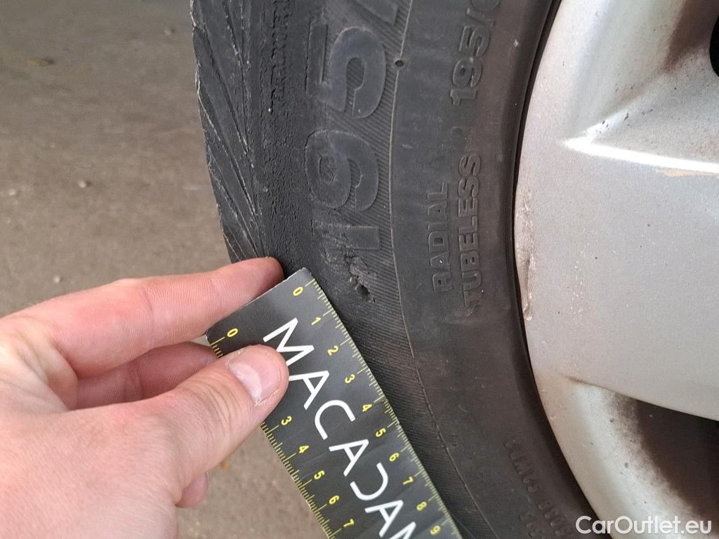  Renault  Kangoo RENAULT  Express VU 4p Fourgonnette Gd Volume Confort 1.5 dCi 90 #33