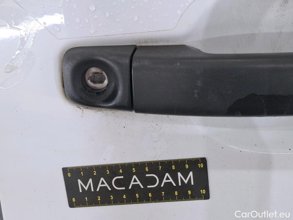  Renault  Master  III Fourgon L2H2 3 5 Grand Confort dCi 130CV BVM6 E6 #32