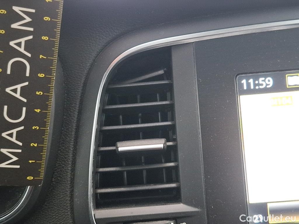  Renault  Megane RENAULT Mégane Berline 5p Berline Business TCe 115 FAP #24