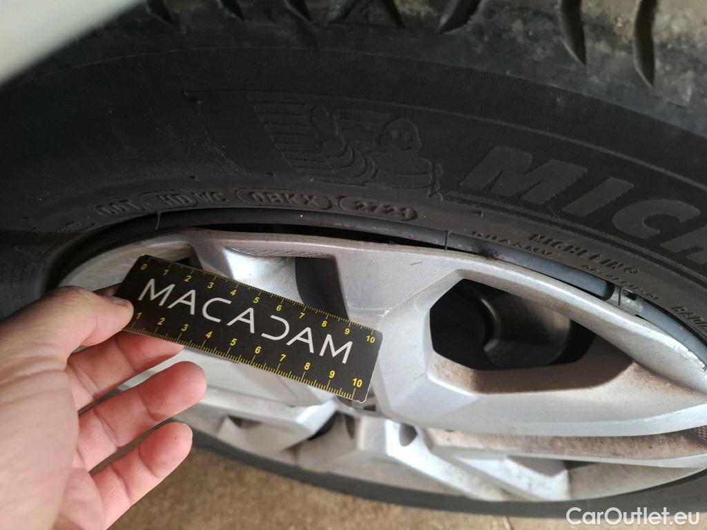  Renault  Megane RENAULT Mégane Berline 5p Berline Business TCe 115 FAP #35