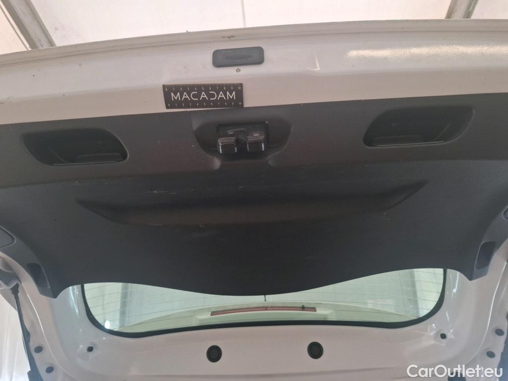  Renault  Clio RENAULT  Société VU 5p Berline Air Medianav dCi 90 #16