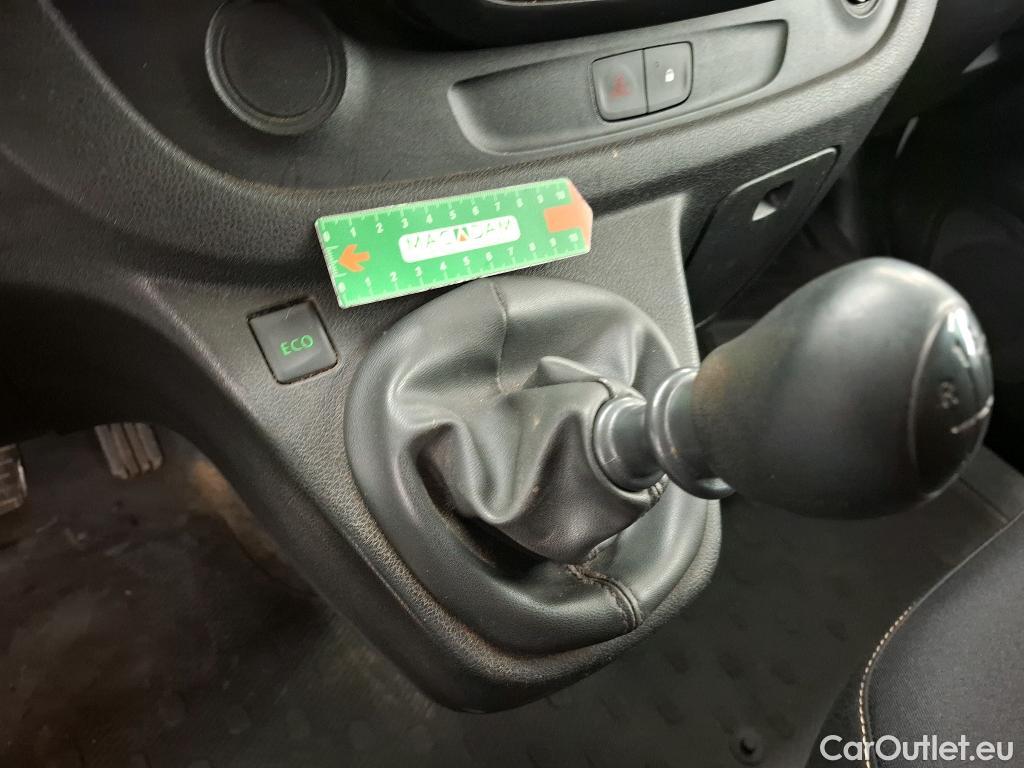  Renault  Trafic  Furgon L1H1 1200 Confort 1.6 dCi 145CV BVM6 E6 #26