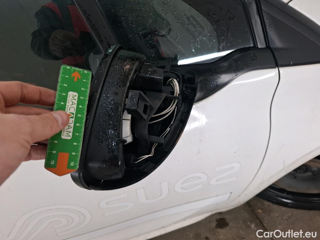  Peugeot  208 PEUGEOT  Affaire VU 5p Berline 1.6 BlueHDi 75 PACK CLIM #46