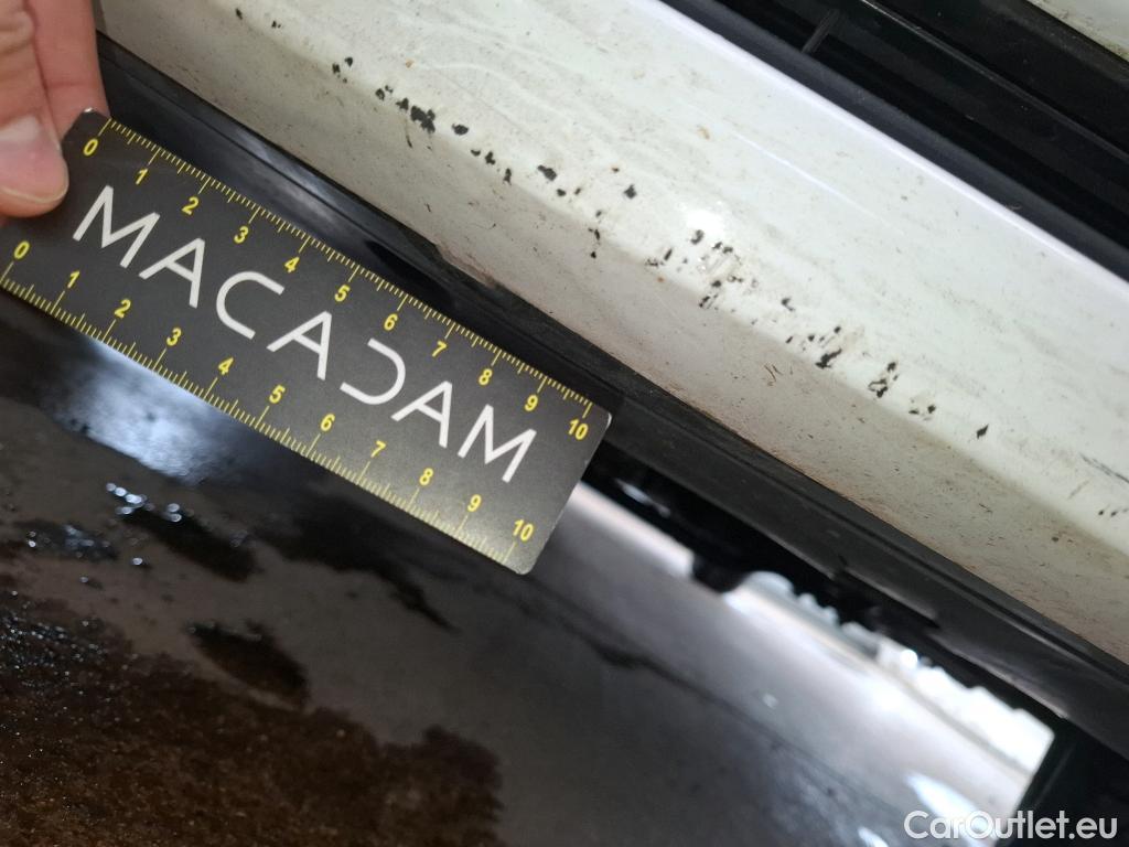  Peugeot  208  Affaire Premium 1.6 HDi 75CV BVM5 E6 #11