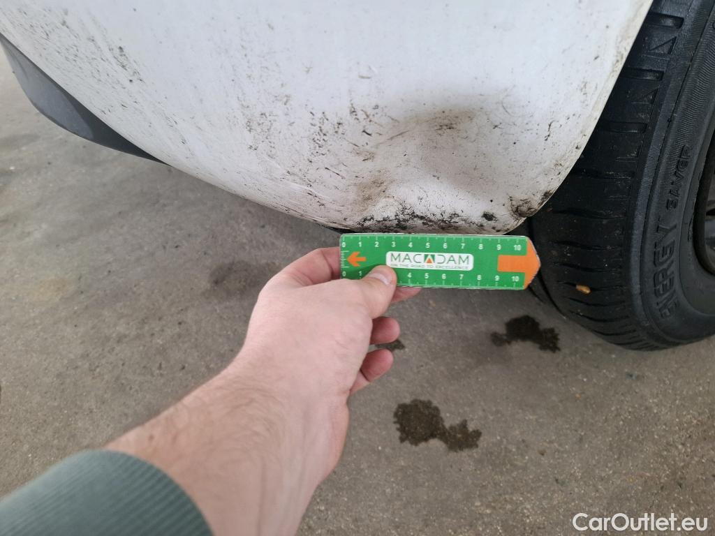  Peugeot  208 PEUGEOT  Affaire VU 5p Berline 1.6 BlueHDi 75 PACK CLIM #2