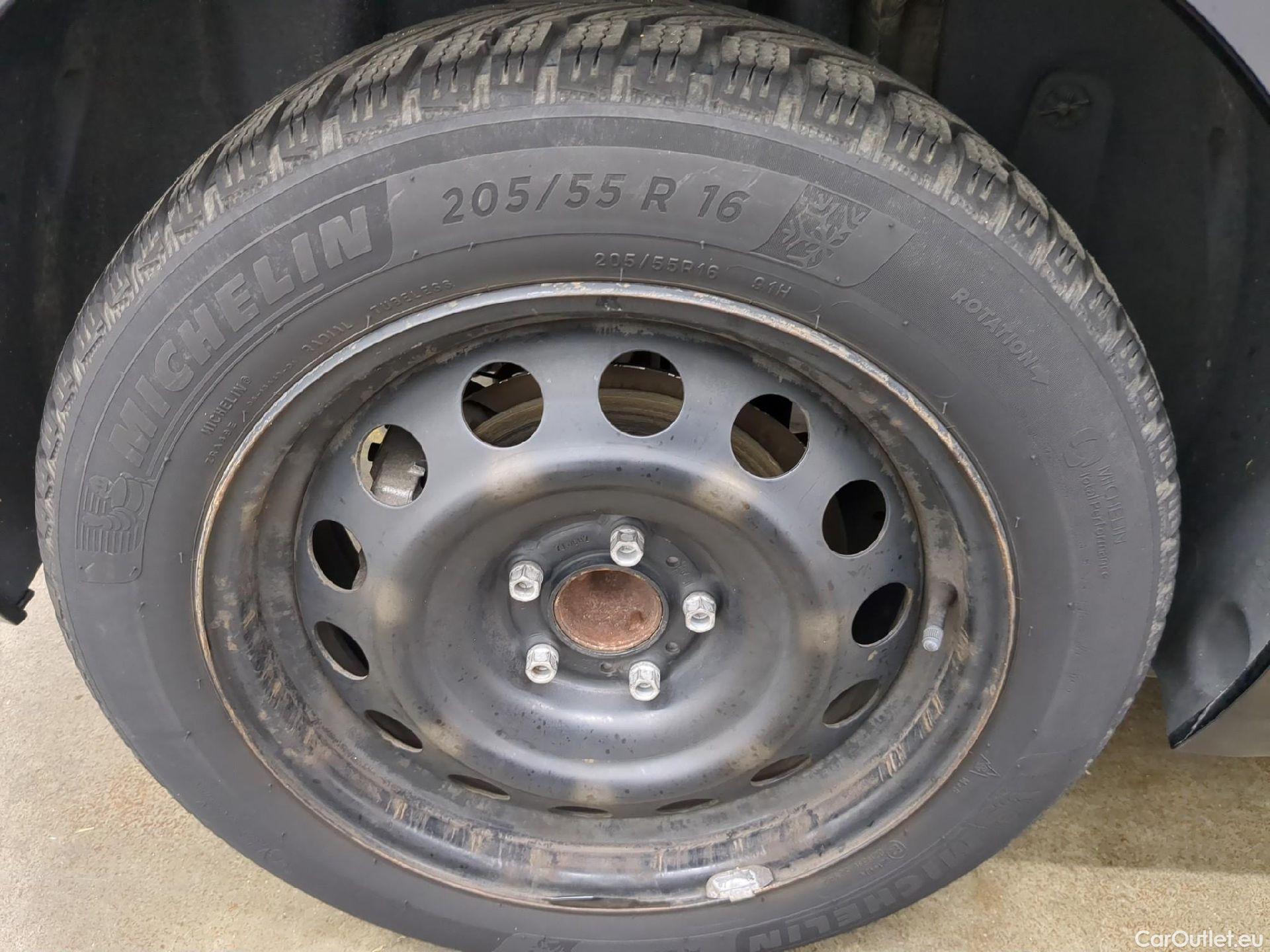  Peugeot  308  Premium Pack 1.5 HDI 100CV BVM6 E6dT #7