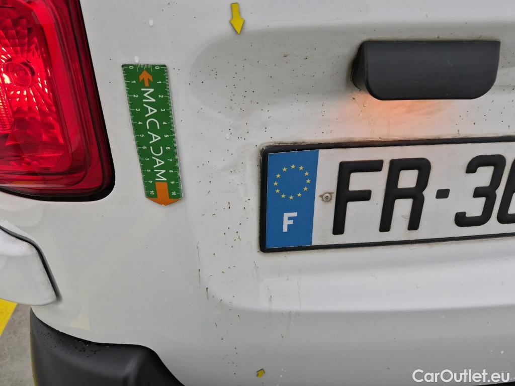  Peugeot  Expert  Fourgon Premium Compact 1.5 HDi 120CV BVM6 E6dT #46