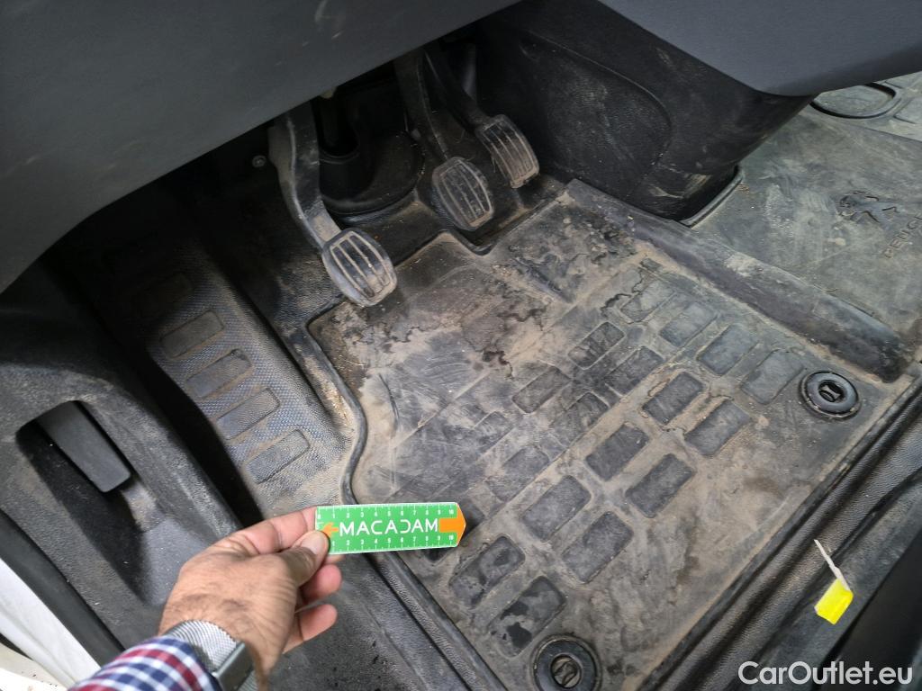  Peugeot  Expert  Fourgon Premium Compact 1.5 HDi 120CV BVM6 E6dT #23