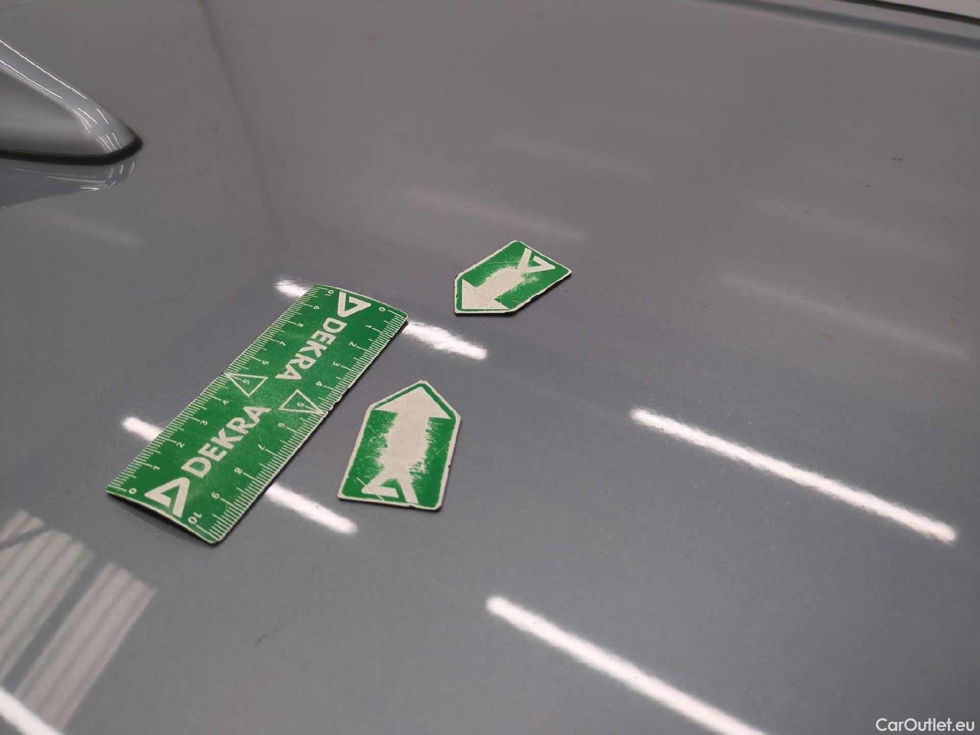  KIA  XCeed KIA  / 2019 / 5P / Crossover 1.6 GDI ISG ISG PHEV ACTIVE BUS DCT6 #36