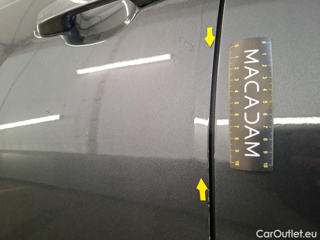  Toyota  C-HR TOYOTA  / 2016 / 5P / SUV 2.0 HYBRIDE 184 DISTINCTIVE #4